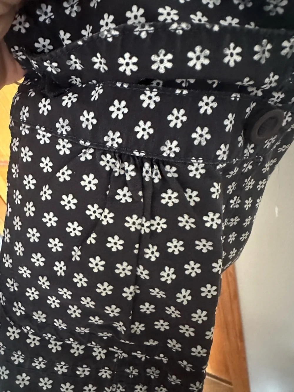 Lands' End Navy and White Daisy Patterned Skort Atheltic Outdoors Hiking
